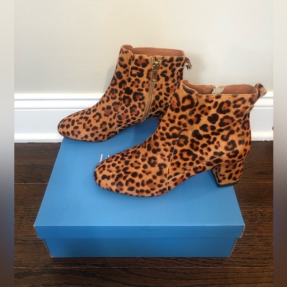 Jack Rogers Women’s 6.5M Berkley Bootie in Leopard  - BRAND NEW!! - Picture 3 of 10
